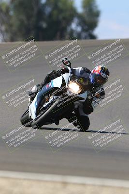 media/Sep-21-2025-TrackDaz (Sun) [[277c75b276]]/C Group/1240pm (Turn 2)/